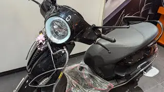 All New 2024 Bajaj Chetak 2903 - Ebony Black