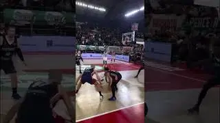 Craziest sequence in basketball EVER!? 😂