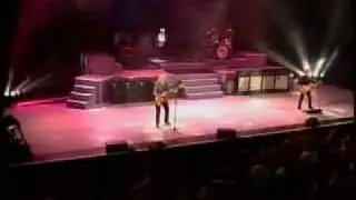 REO Speedwagon - Keep On Lovin' You - LIVE