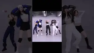 this fits so good #kpop #idols #koreanidols #shorts #viral #fypシ゚viral #itzy #straykids