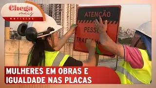 "Pessoas trabalhando”: empresa muda placas para garantir inclusão | Chega Mais Notícias (30/08/24)