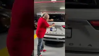 Только американские внедорожники имеют такую функцию. Тойота Секвойя Capstone