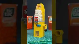 Working Lego Vending Machine with Safe 