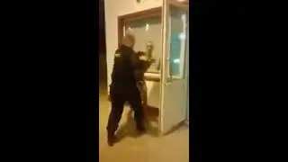 Андрюха не бей его