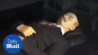 Lenin lives on: Breathing model in Moscow's USSR Museum - Daily Mail