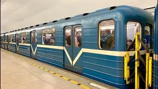 Поездка по Московско-Петроградской линии на Базовом поезде Номерной Купчино – Парнас