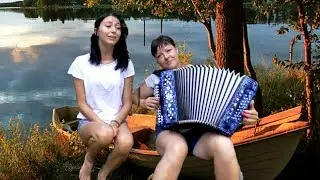 Верила, верила, верю 💕 Послушайте как исполняют песню под гармонь эти очаровашки☀️Russian folk song