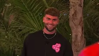 Love Island All Stars: Tom Clare has a crock-roach down his pants