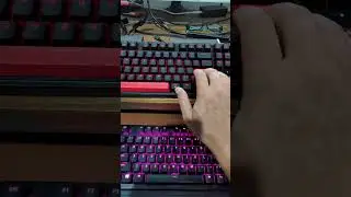 Mechanical Keyboard Sound Test - Keychron C3 Pro Brown Switch vs Razer Blackwidow V3 Green Switch