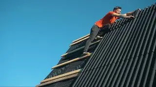 Делаю обрешётку и крышу из черного ондулина для гостевого домика.