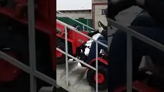 132 трактор это полноценный многофункциональный комбайн 