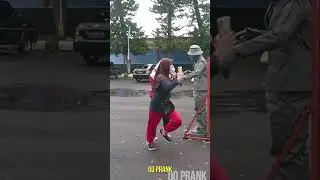 BOCIL JOGET DIDEPAN PATUNG MALAH NABRAK IBU-IBUK 