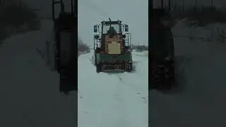 Бьем дорогу / Этот год снова заметает /