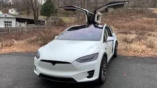 Tesla Model X Christmas Light show