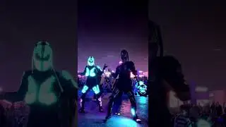 Predators dance show in Dubai