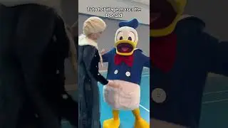 How to wear as Donald Duck costume