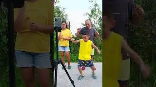 BiBoBen | When parents dance interrupted | Khi cha mẹ quay video thì bị mấy ông con phá đám 😂 🤣