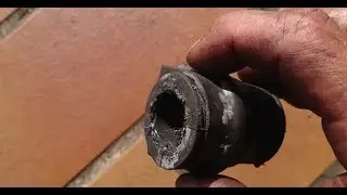Скрип в передней подвеске.