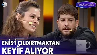 Özge Özpirinçci Kelimeyi Bilince Enis Yıkılıyor! - Password 6. Bölüm