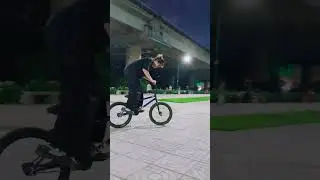 BMX 180 footjam tailwhip #bmx #bmxlife #bmxvietnam #bicycle #xedapthethao #phonk #viralvideo