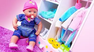 Kız oyunları. Baby Born oyuncak bebek için yeni kıyafet. Bebek videoları.