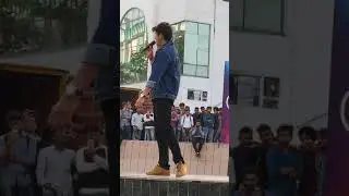 Sonu Nigam live.....kal ho na ho😍 and Abhi mujhme kahi baki thodi si hai zindagi!!!!!😍