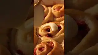 How to make the Easiest Strawberry Rolls