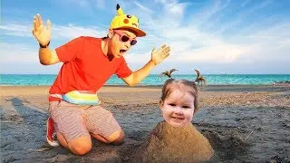 Avery and daddy sleeping at sea and play hide and seek