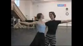 La Bayadere - Anna Tikhomirova and Olga Smirnova - Bolshoi Ballet 2012