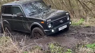 Попытка вытянуть Патрика на Ниве😀