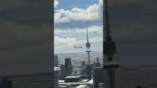 Boeing 747 in Kuwait city too low with the buildings