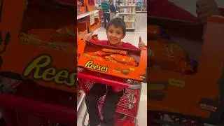 Shopping on Sale. 