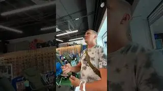 Рыбак и рыболовный магазин 