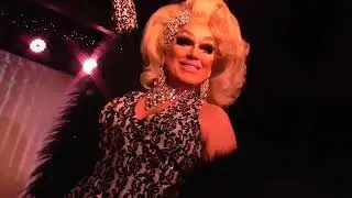 5 .The Sisters Christmas Eve – Suzie Ridge Will Entertain You