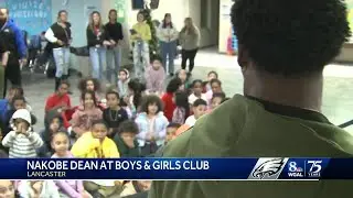 Nakobe Dean visits Boys and Girls Club