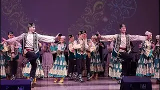 Here is the dancing! Tatar dances! Such a beauty - it's a pity I took a little!