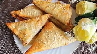 Треугольники из лаваша с колбасой и сыром