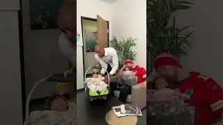 Man pranks friend with two dolls 