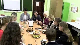 В школе №3 ЗАТО Светлый прошла неформальная встреча учащихся с директором.