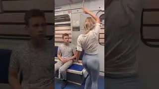 gigantic butt sits or doesn't sit on the subway seat ?🍑😏 