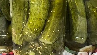 Мы зимой  такие по целой банке съедаем! Маринованные огурцы с горчицей на зиму.