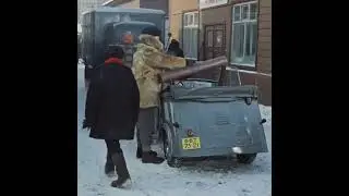 Где этот чёртов инвалид? Не шуми! Я инвалид!