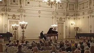 Алексей Любимов играет Моцарта на бис