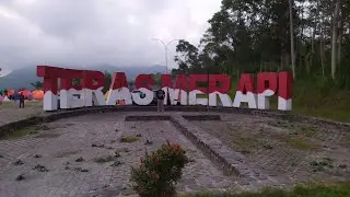 TERAS MERAPI dilihat dari atas ketinggian // Camping