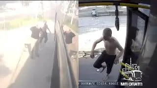 Видео из автобуса с опасным пассажиром в Обнинске