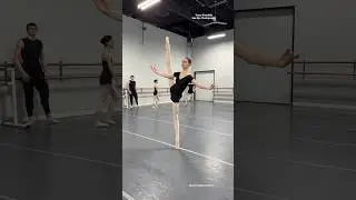 WOAH!! THAT BALANCE 😱 