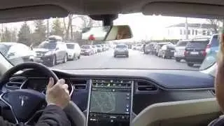 Электромобиль Tesla Model S в Киеве