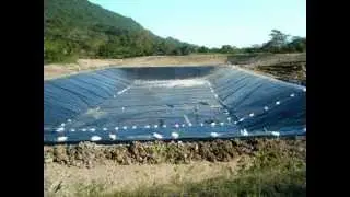 MATERIALES GEOSINTETICOS: Geomalla, Geotextil, Geomembrana, Geosinteticos.wmv