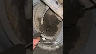 Автомобиль после официального дилера в автосервисе 