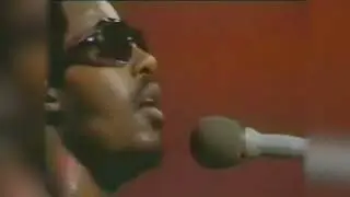 Soul Unleashed: Stevie Wonder's Epic Acapella Performance! 